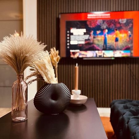 Ferienwohnung Cologne Luxe Living: Opulent Elegance Unleashed Exterior foto